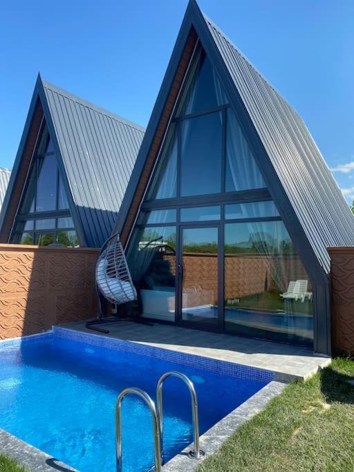 Hotel Triangle Life Suit à Kartepe Extérieur photo